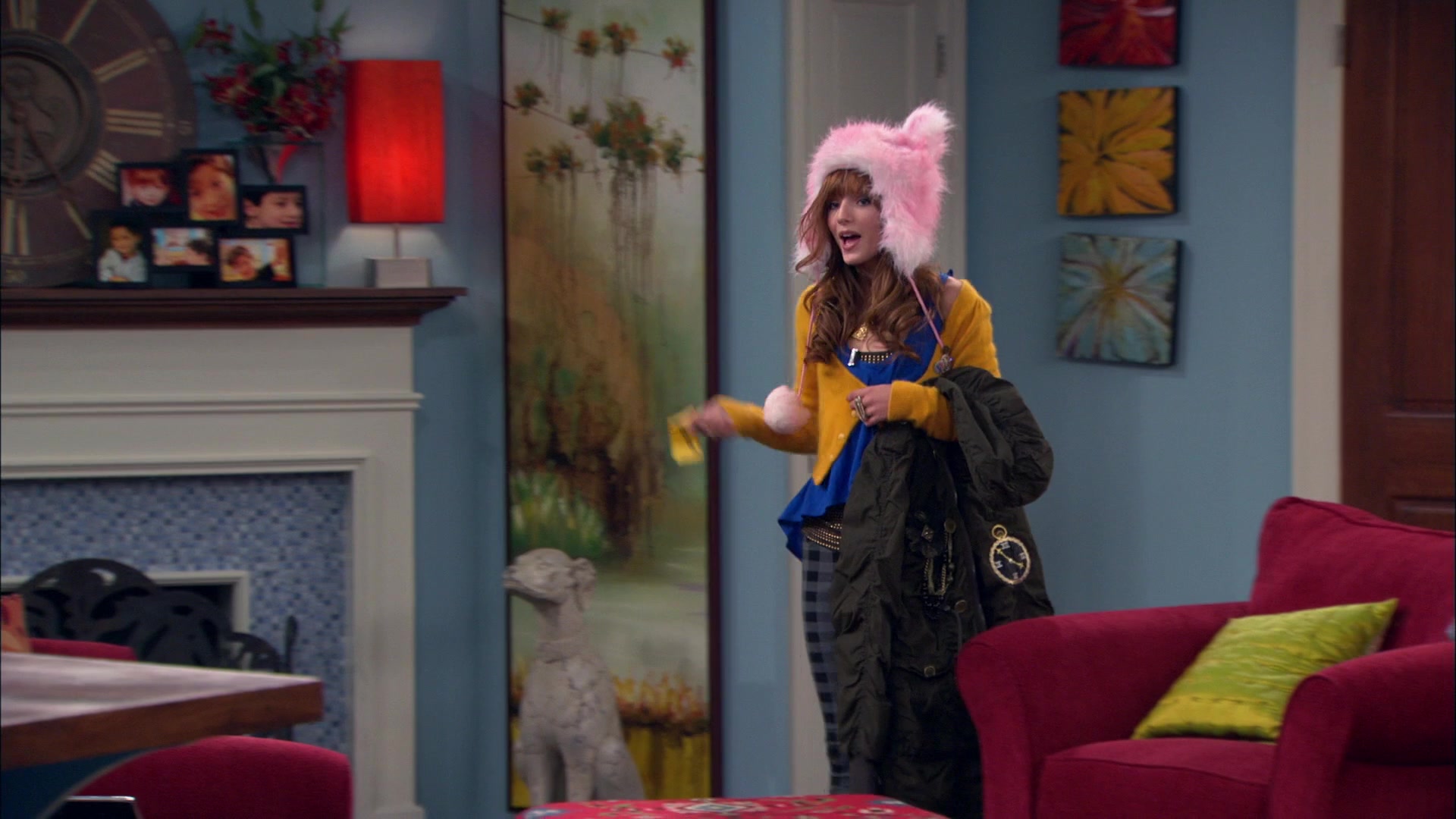 Shake_It_Up_S01E12_1080p_BTD_002432.jpg