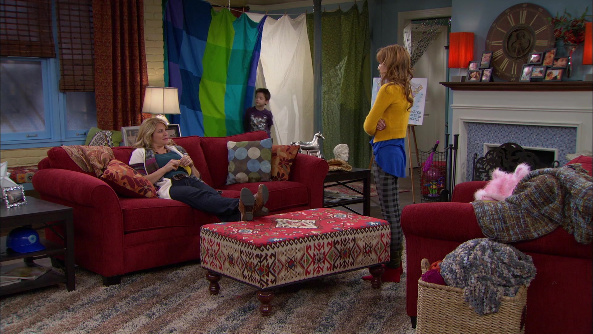Shake_It_Up_S01E12_1080p_BTD_002471.jpg