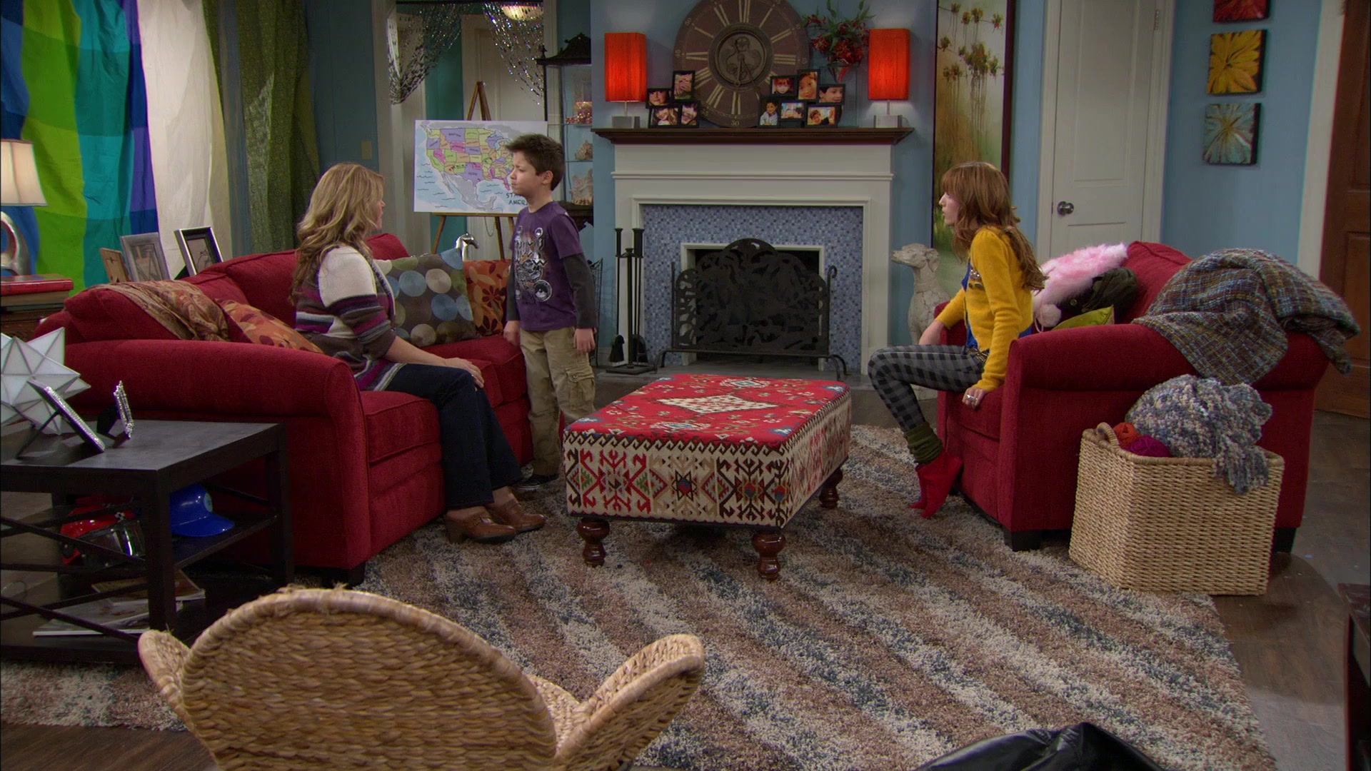 Shake_It_Up_S01E12_1080p_BTD_002515.jpg