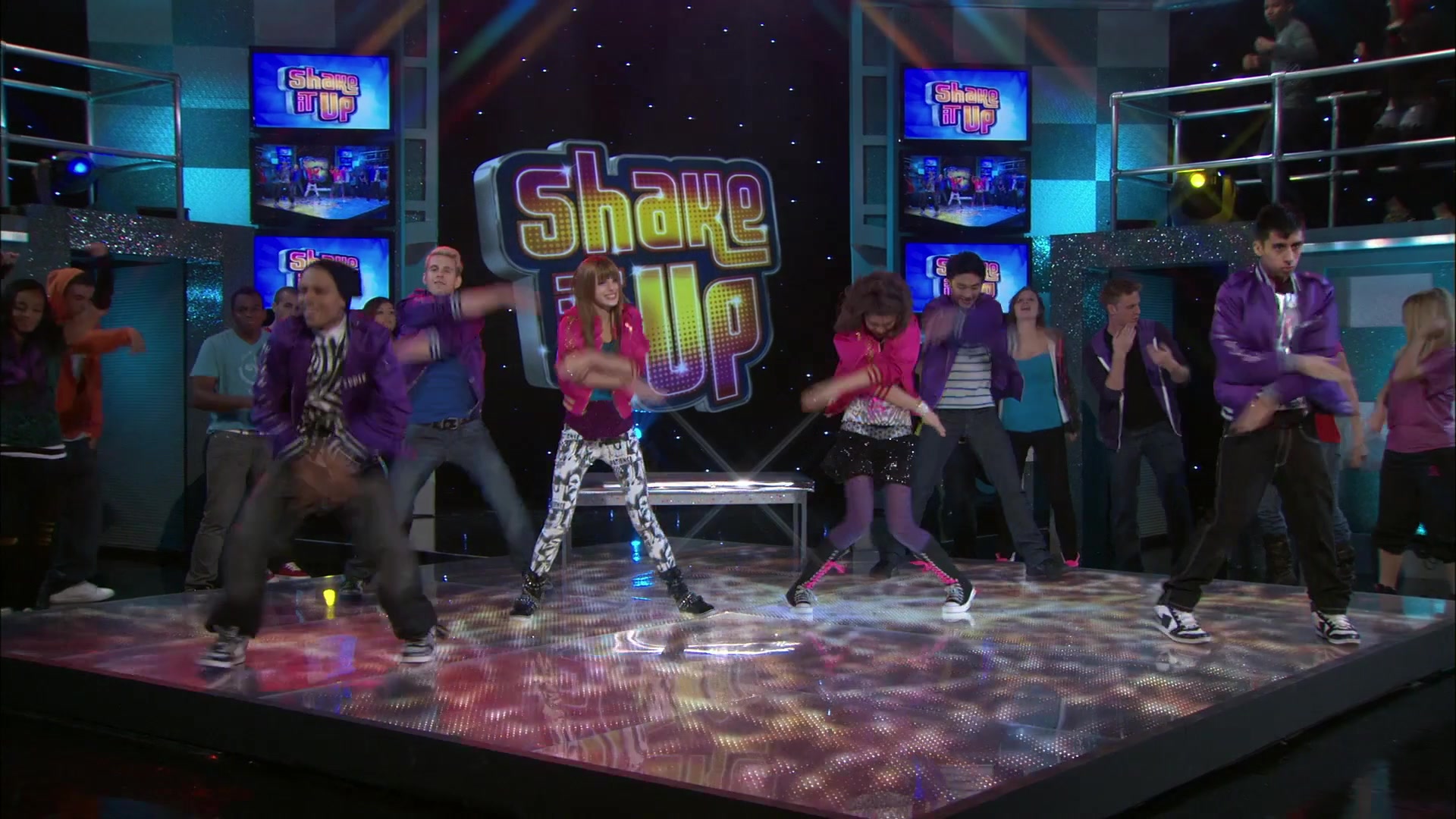 Shake_It_Up_S01E13_1080p_BTD_000034.jpg