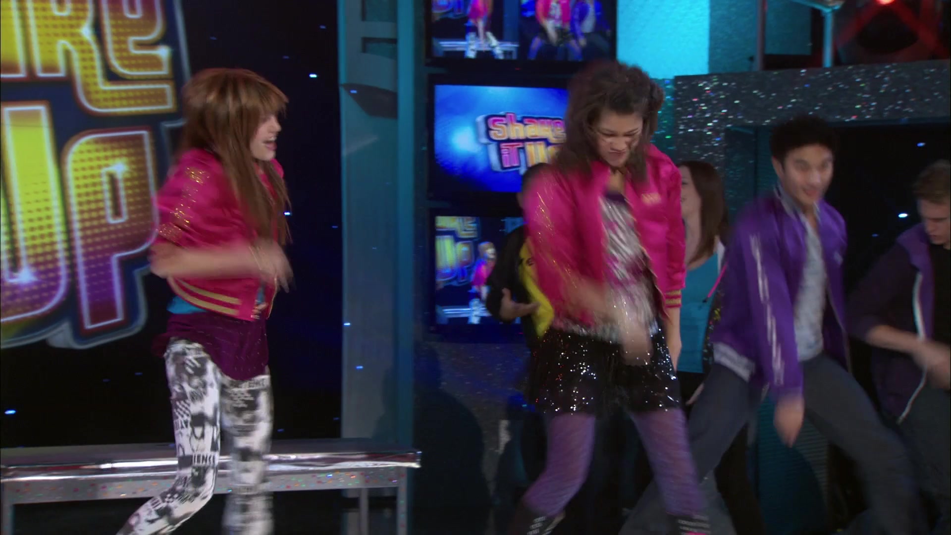 Shake_It_Up_S01E13_1080p_BTD_000039.jpg
