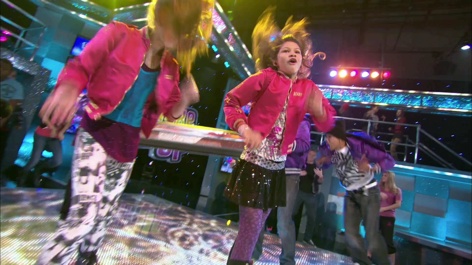 Shake_It_Up_S01E13_1080p_BTD_000114.jpg