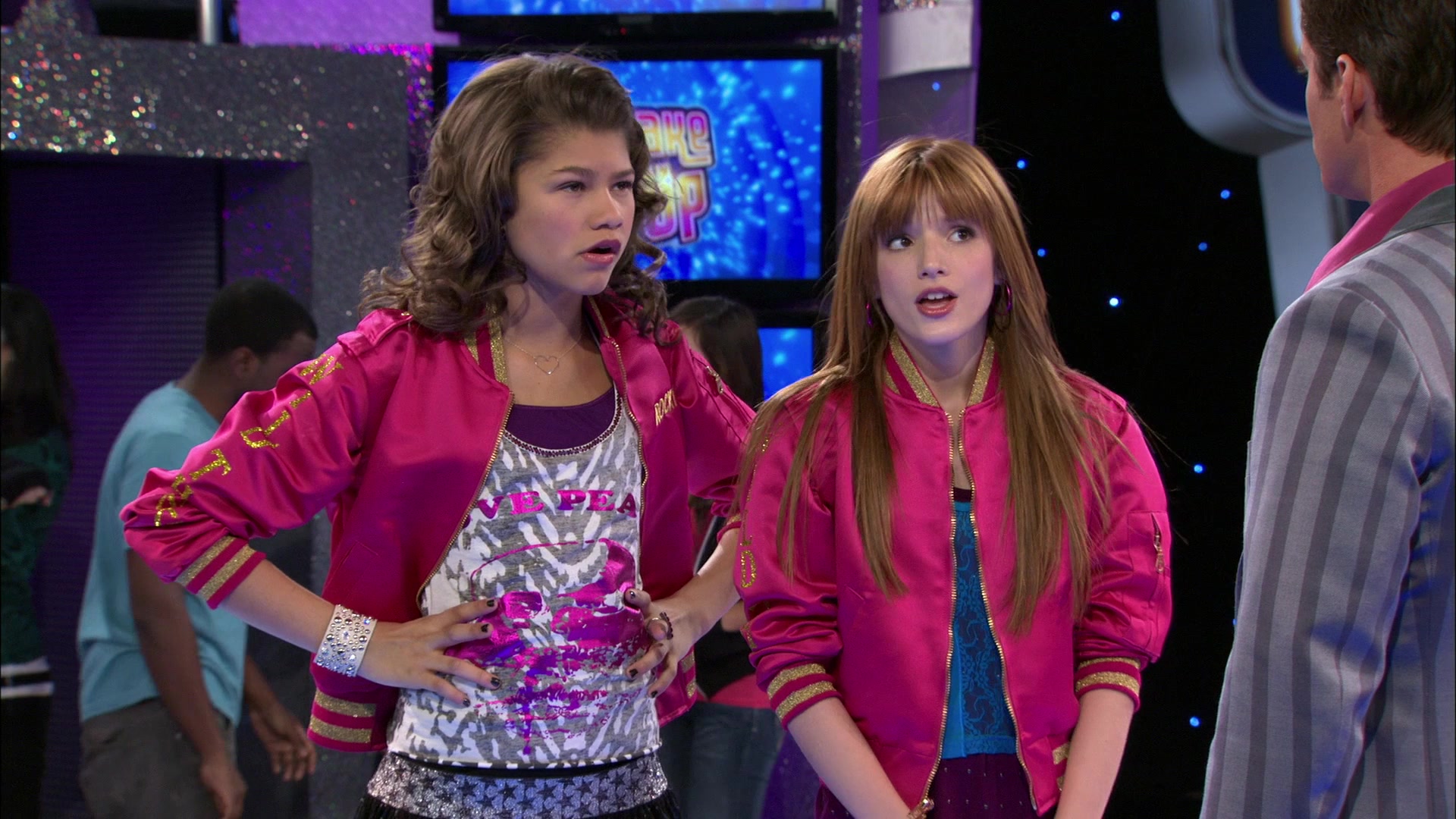 Shake_It_Up_S01E13_1080p_BTD_000176.jpg