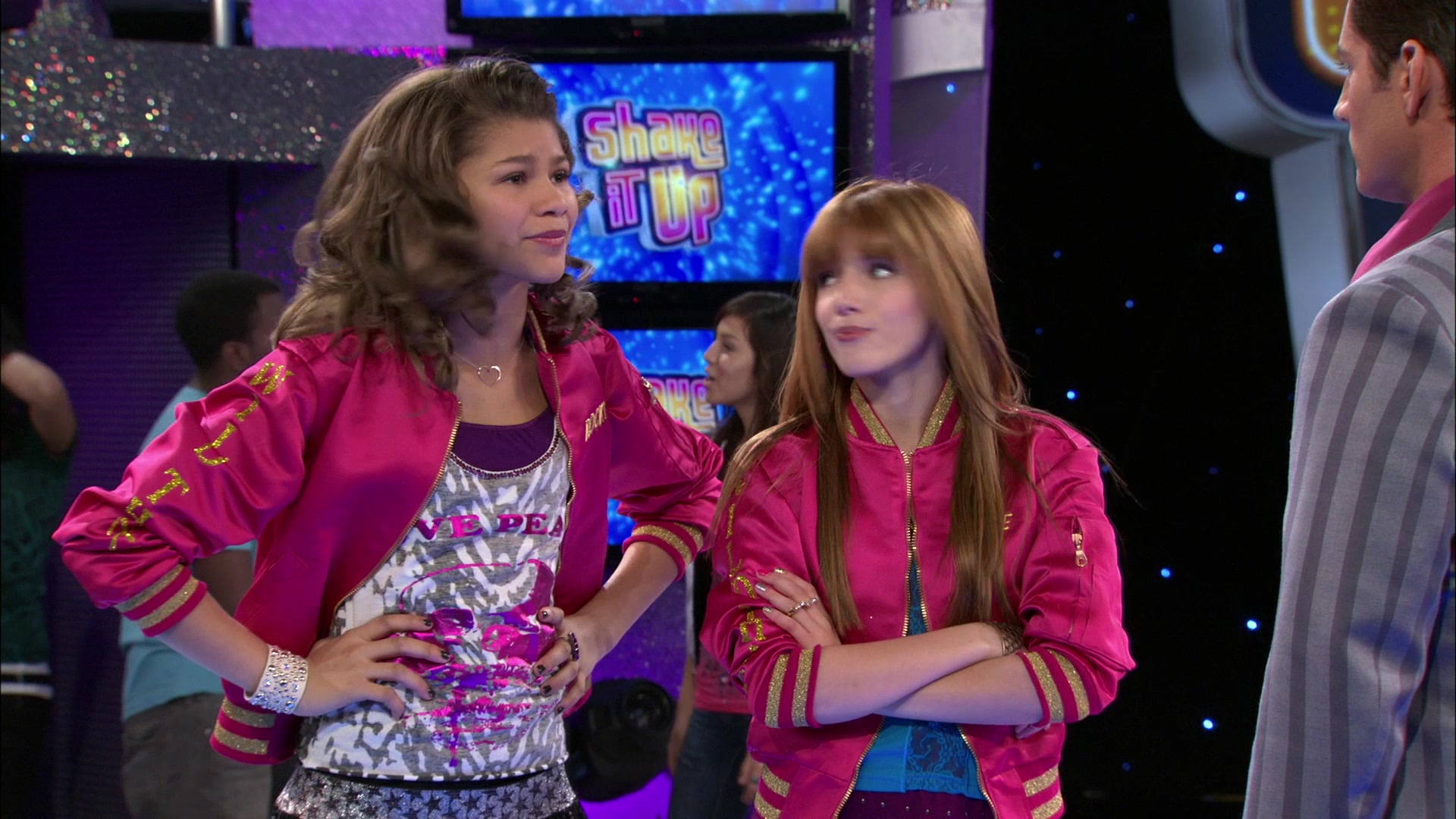 Shake_It_Up_S01E13_1080p_BTD_000188.jpg
