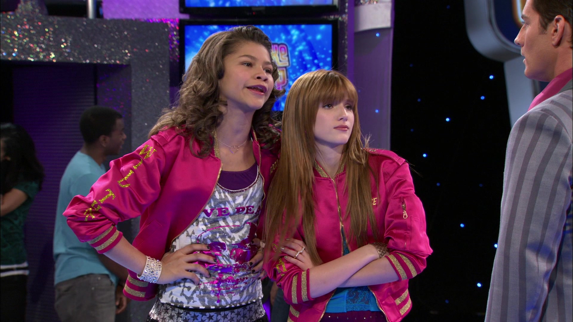 Shake_It_Up_S01E13_1080p_BTD_000193.jpg