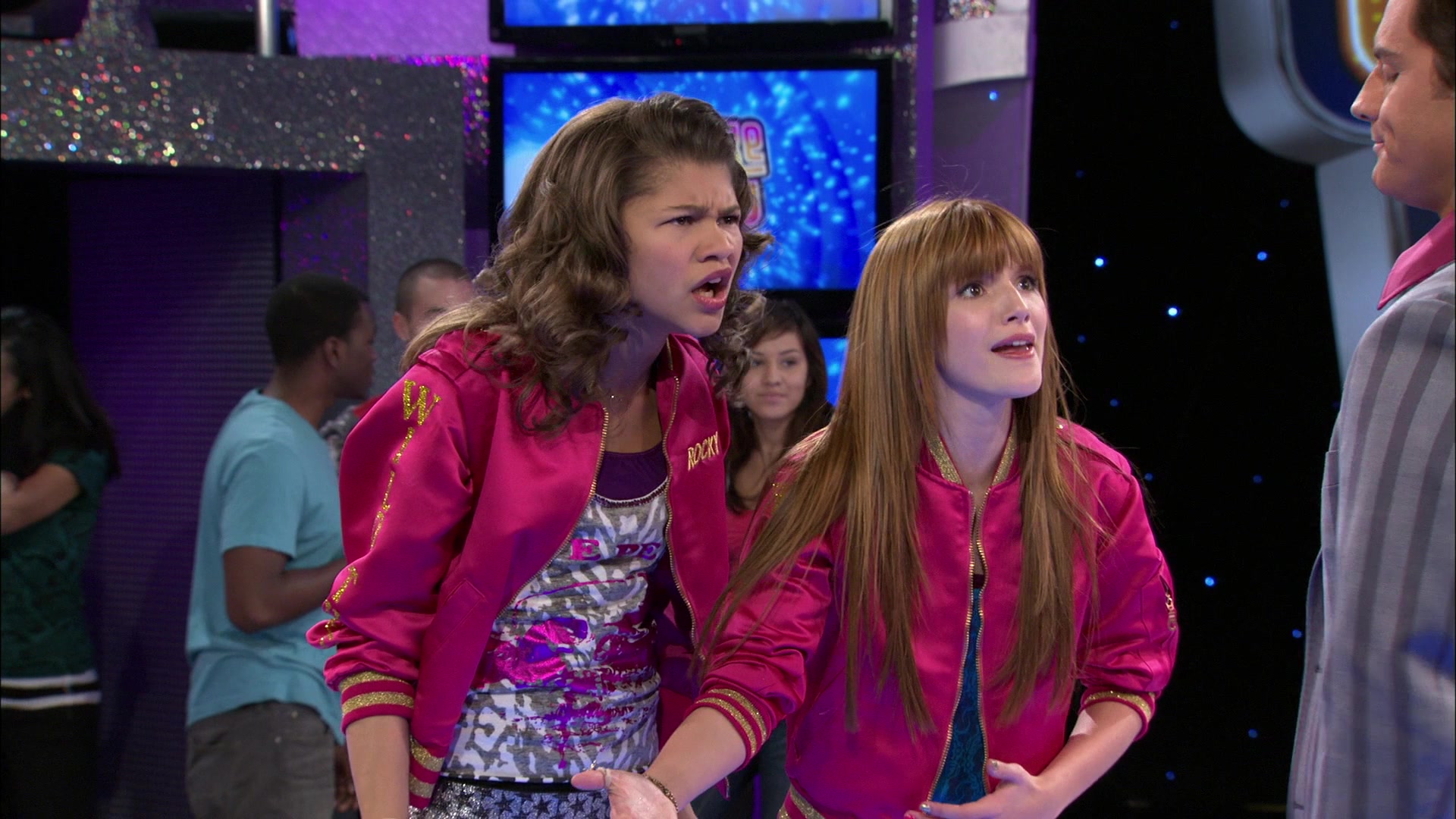 Shake_It_Up_S01E13_1080p_BTD_000204.jpg