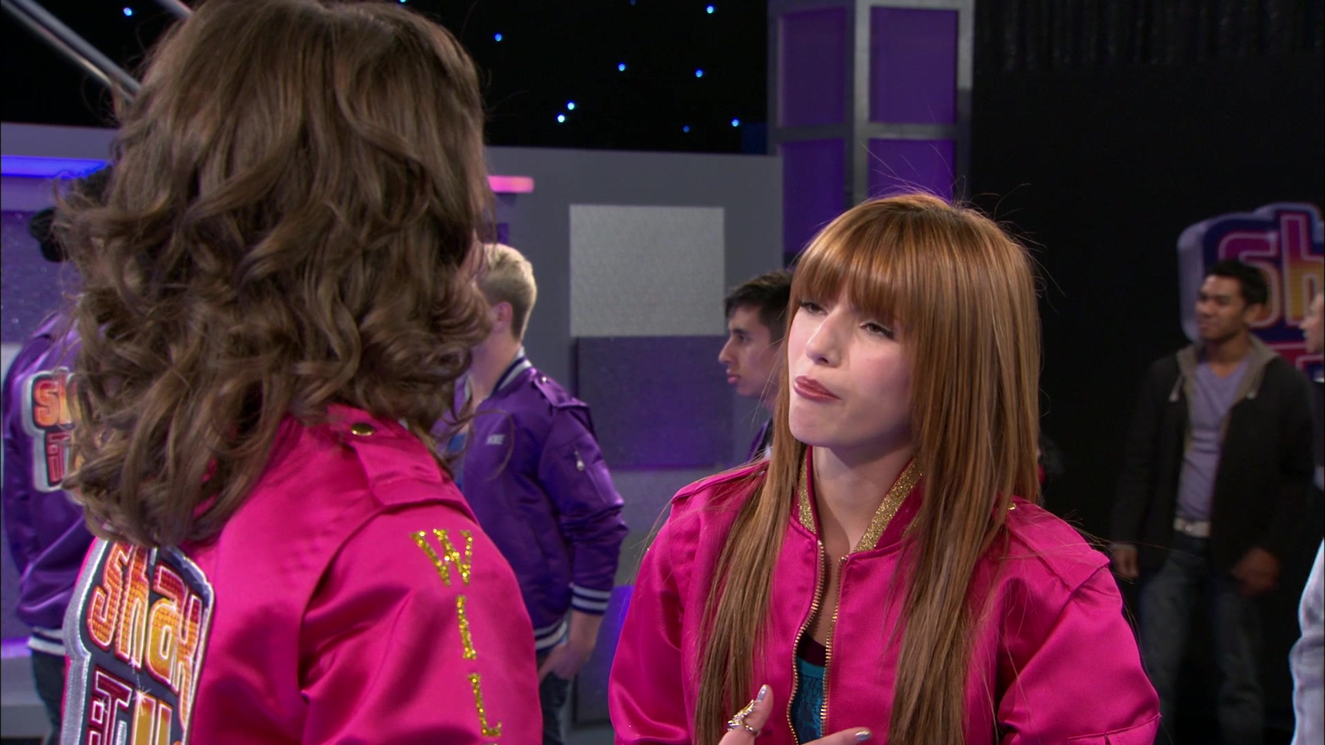 Shake_It_Up_S01E13_1080p_BTD_000268.jpg