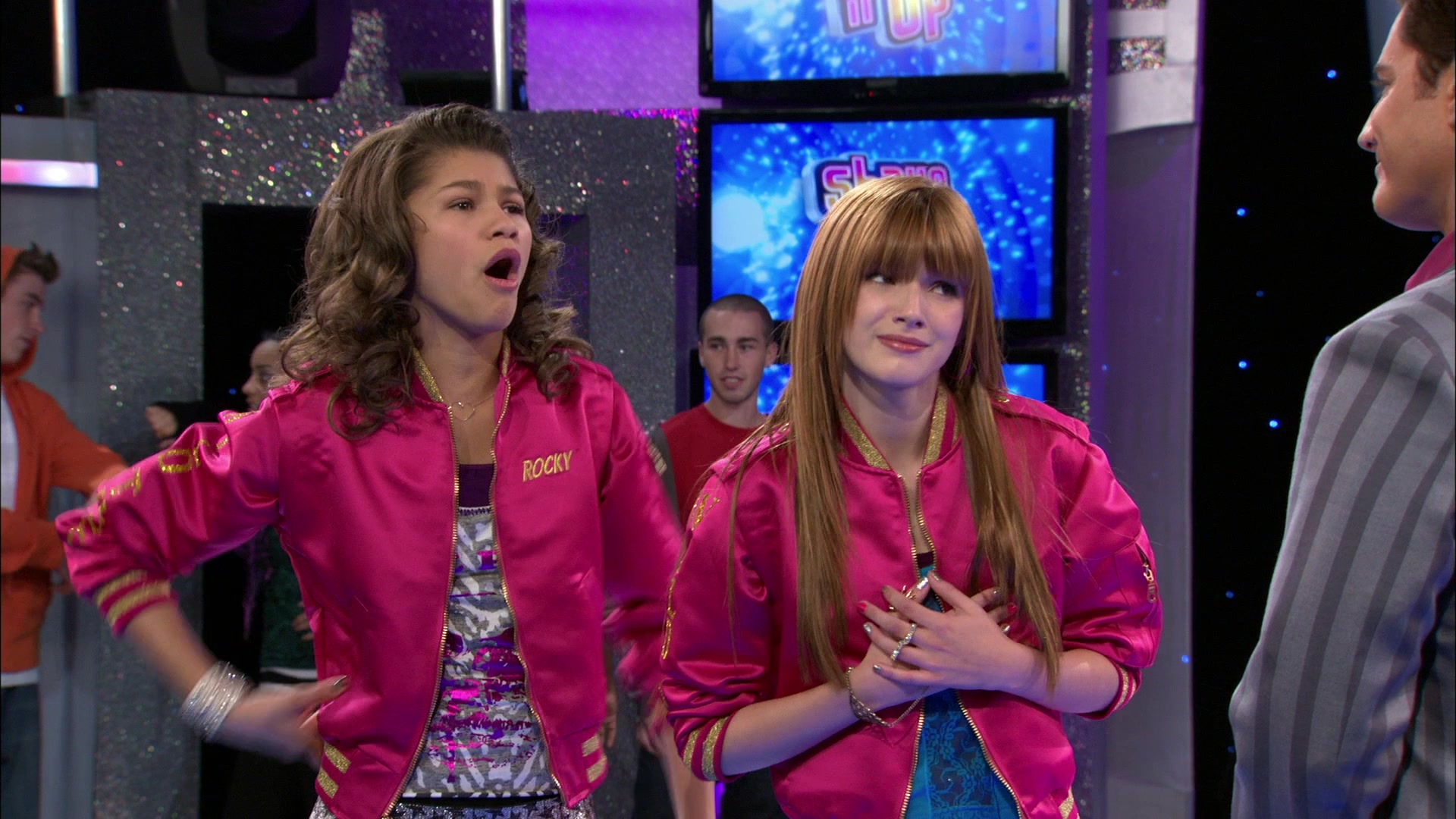 Shake_It_Up_S01E13_1080p_BTD_000283.jpg