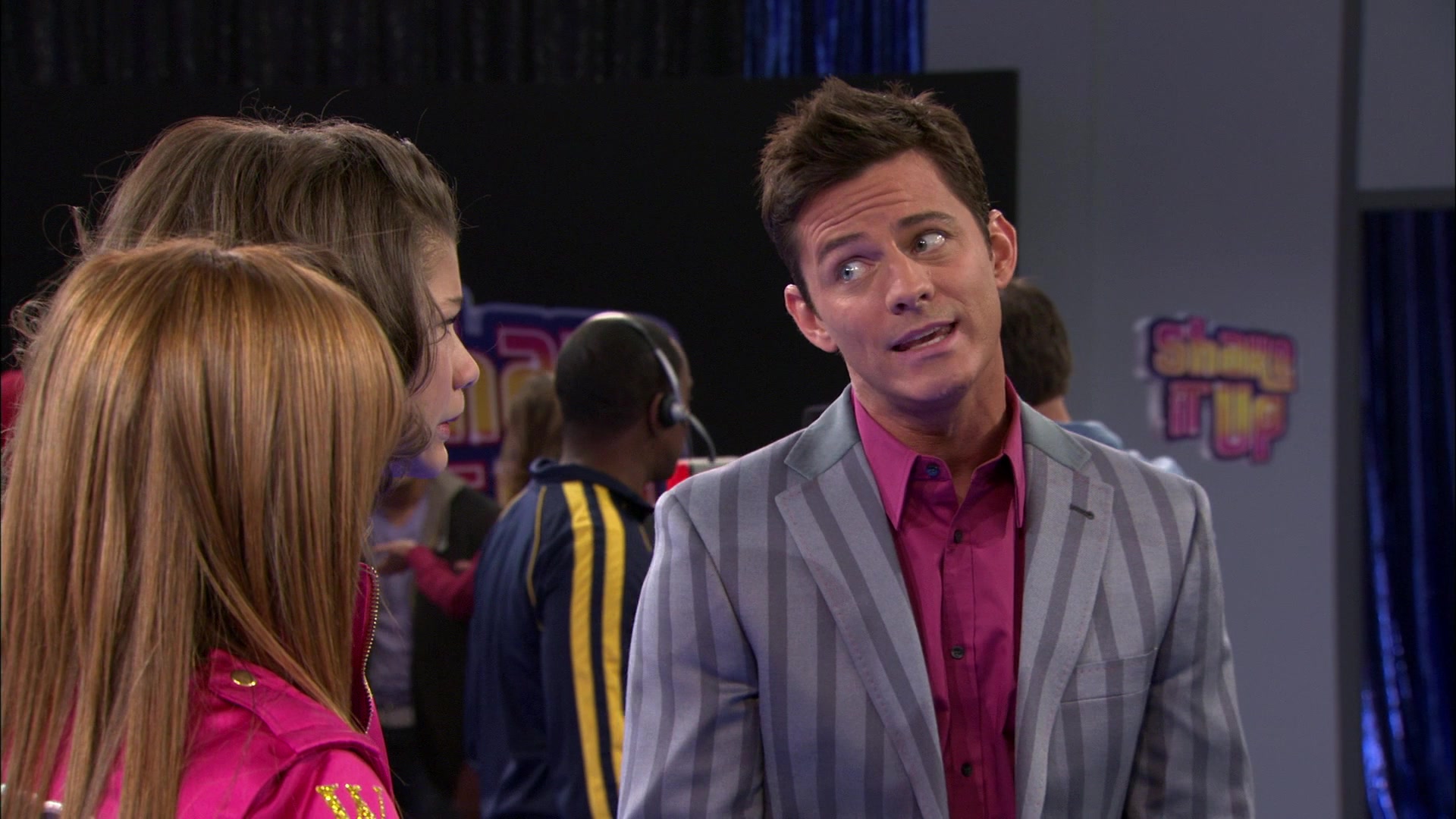 Shake_It_Up_S01E13_1080p_BTD_000301.jpg Shake_It_Up_S01E13_1080p_BTD_000301.jpg