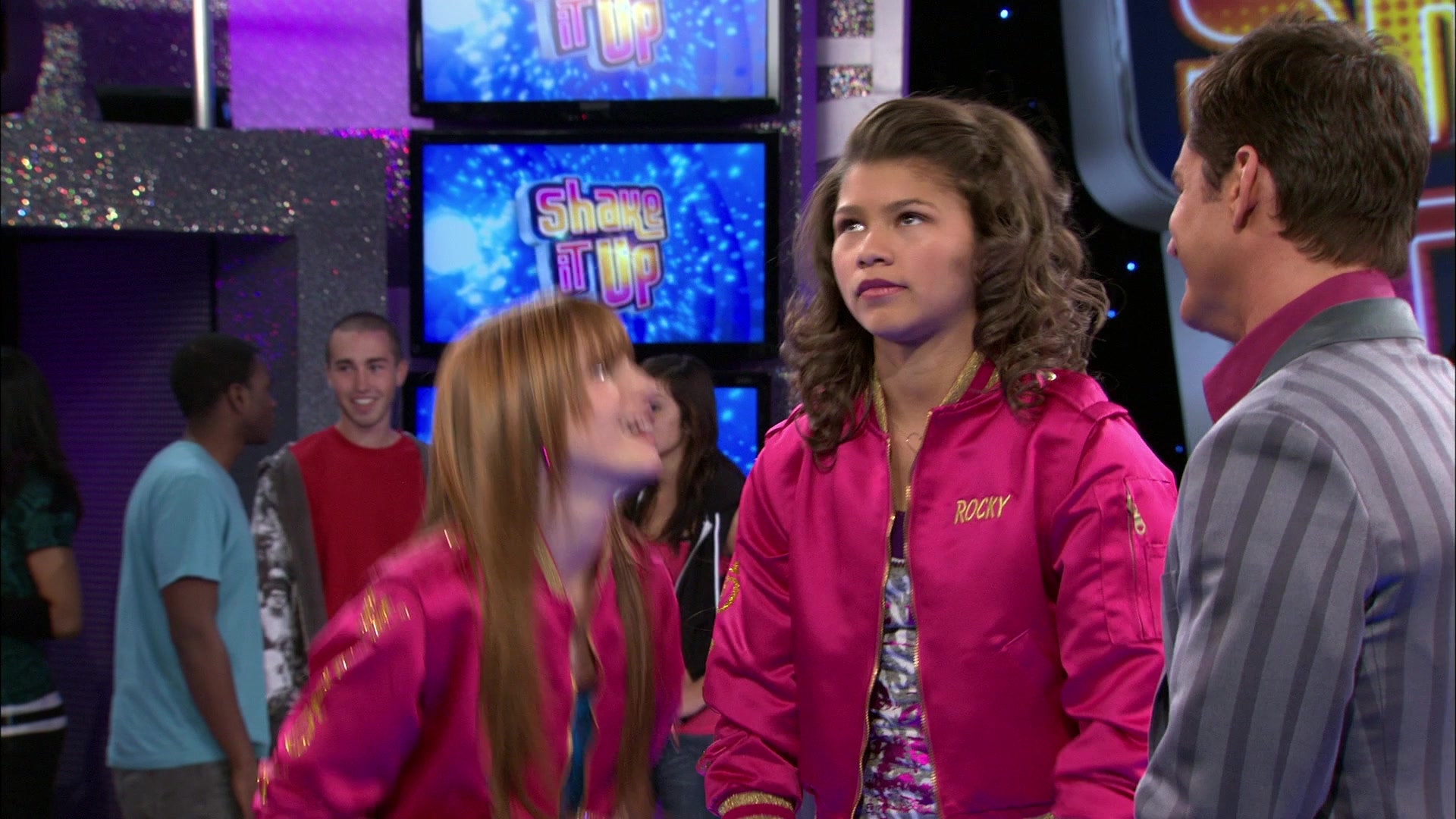 Shake_It_Up_S01E13_1080p_BTD_000312.jpg