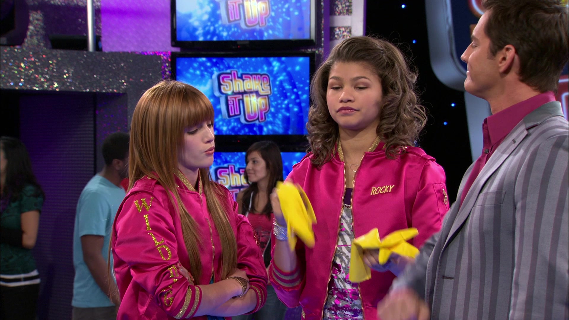 Shake_It_Up_S01E13_1080p_BTD_000341.jpg Shake_It_Up_S01E13_1080p_BTD_000341.jpg