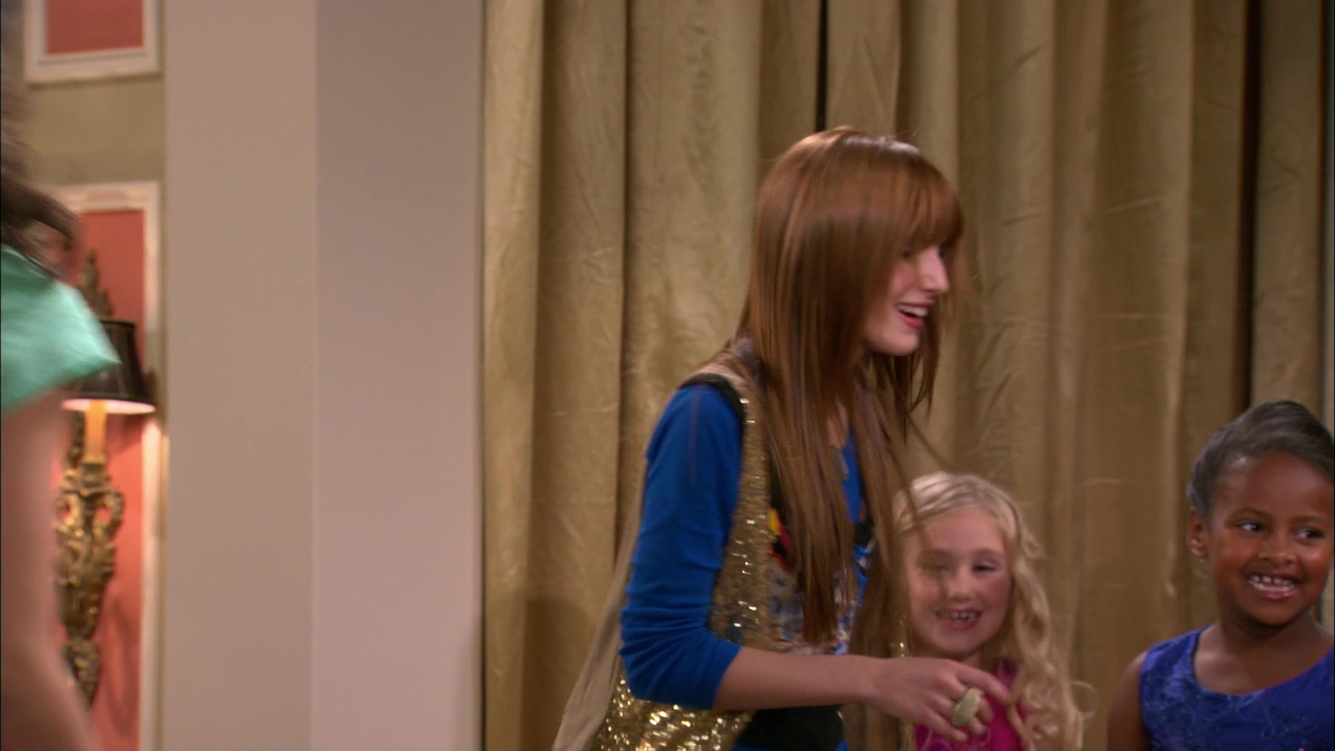Shake_It_Up_S01E13_1080p_BTD_000929.jpg