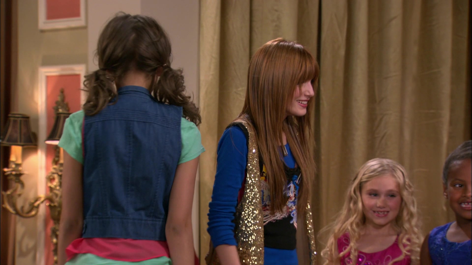 Shake_It_Up_S01E13_1080p_BTD_000931.jpg