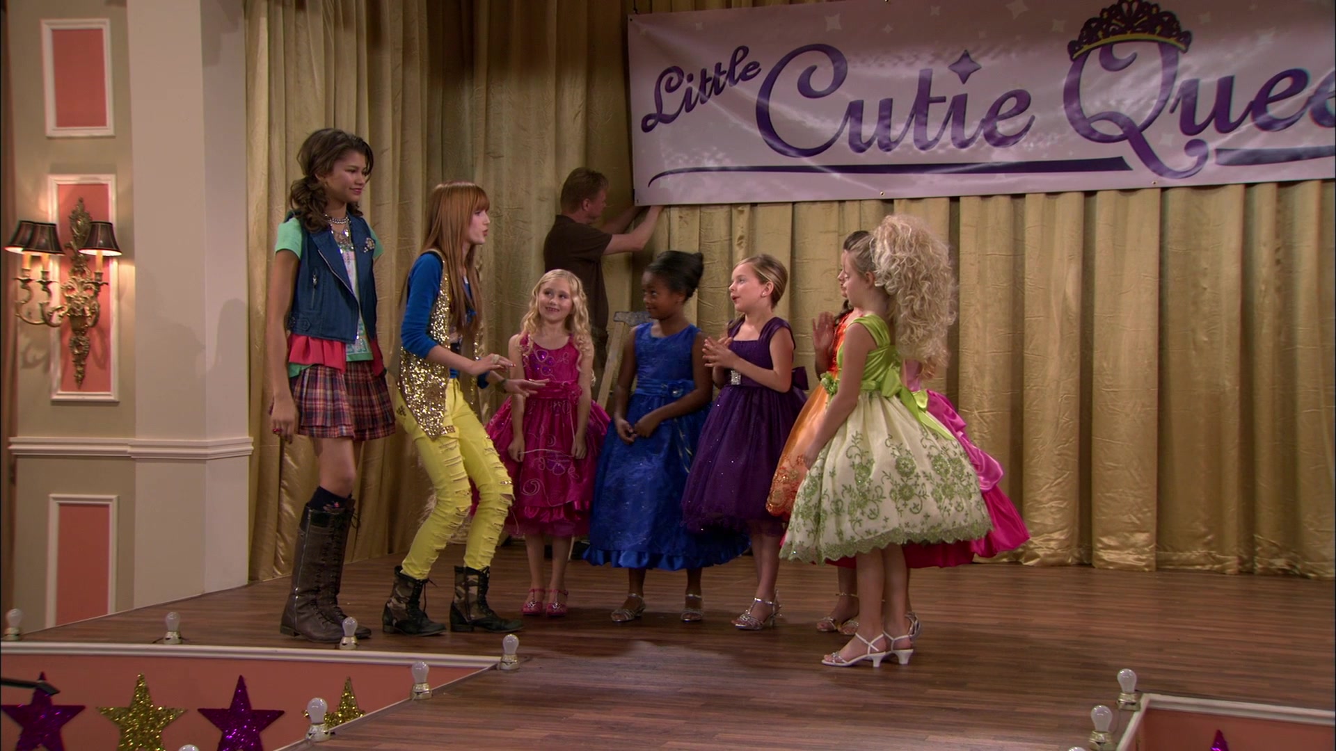 Shake_It_Up_S01E13_1080p_BTD_000951.jpg