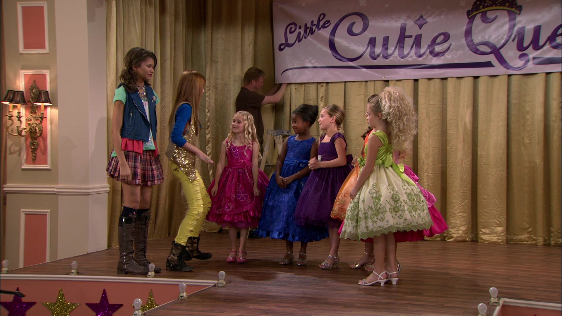 Shake_It_Up_S01E13_1080p_BTD_000953.jpg Shake_It_Up_S01E13_1080p_BTD_000953.jpg