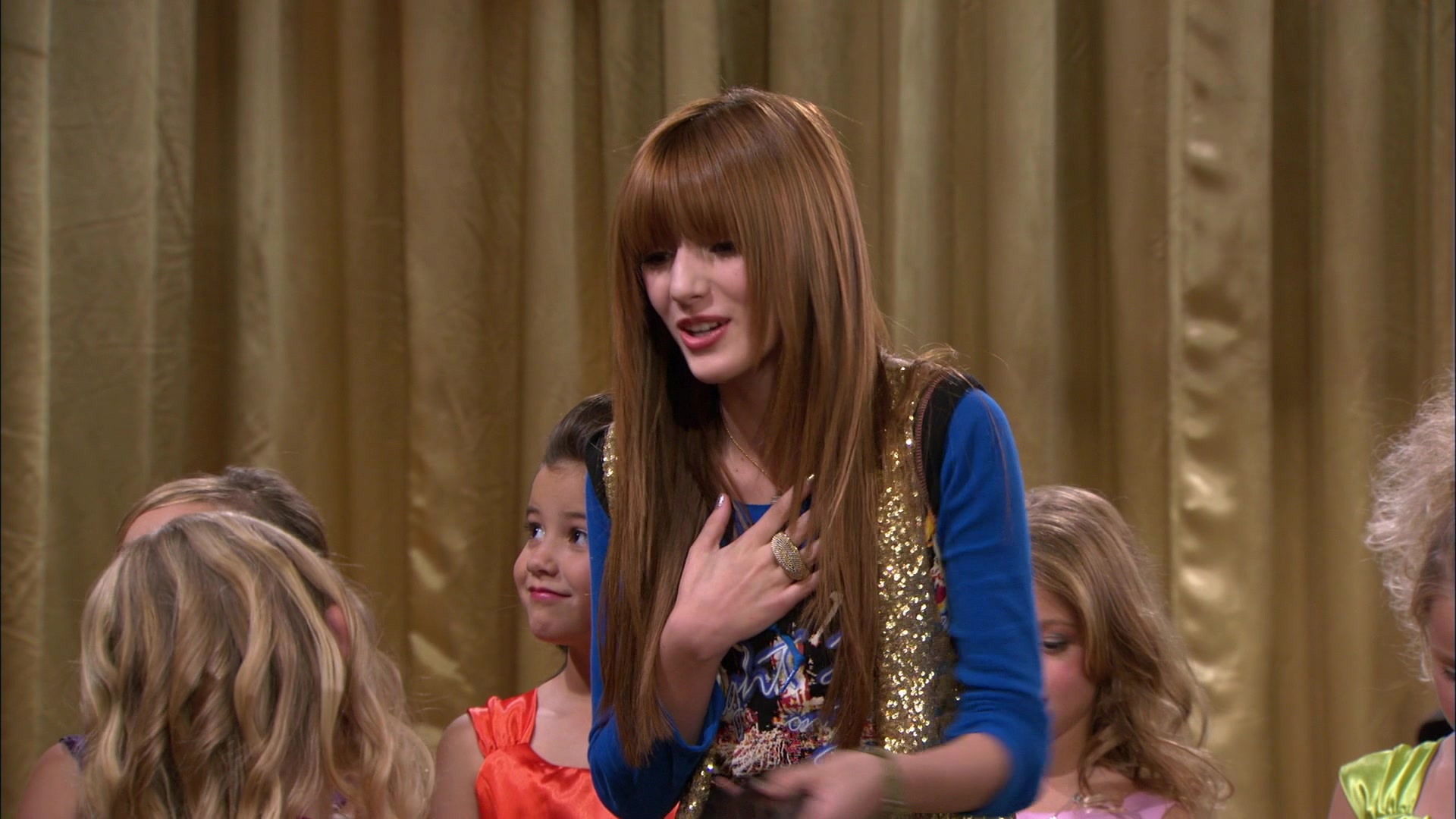 Shake_It_Up_S01E13_1080p_BTD_001025.jpg