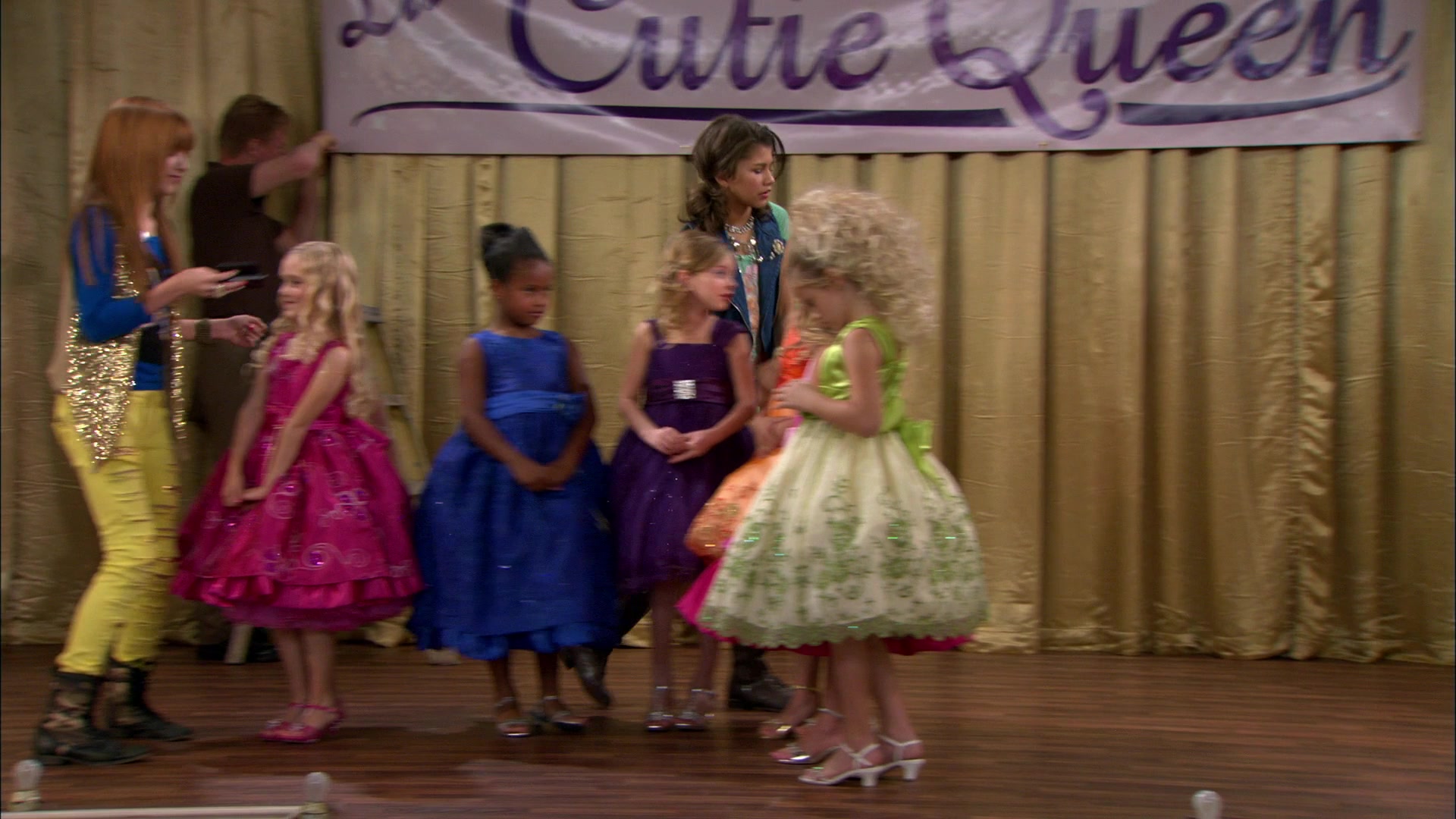 Shake_It_Up_S01E13_1080p_BTD_001033.jpg Shake_It_Up_S01E13_1080p_BTD_001033.jpg