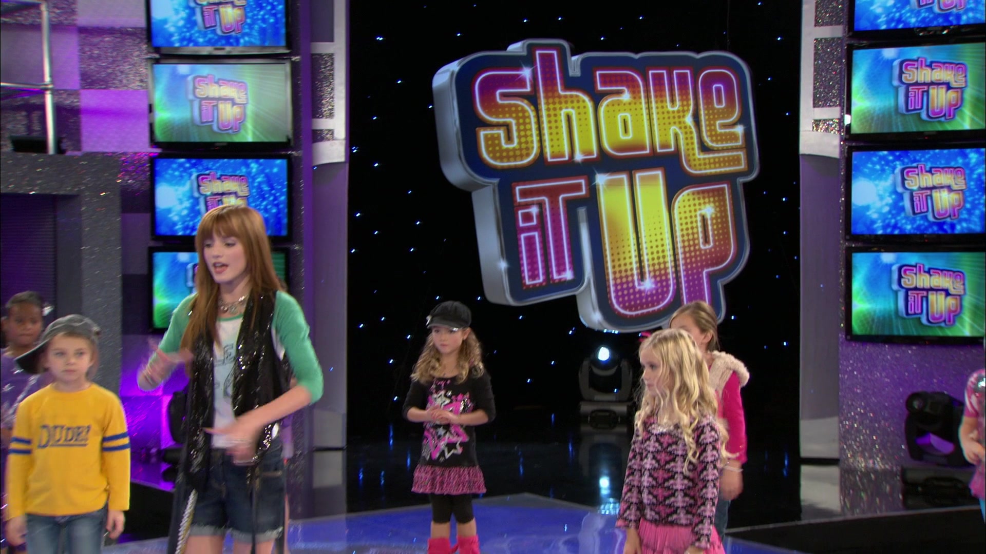 Shake_It_Up_S01E13_1080p_BTD_001145.jpg