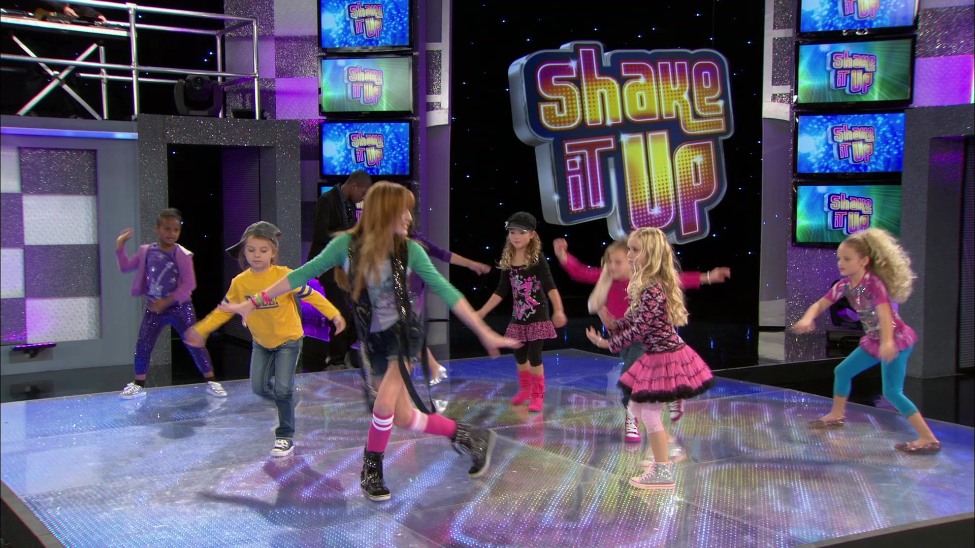 Shake_It_Up_S01E13_1080p_BTD_001158.jpg