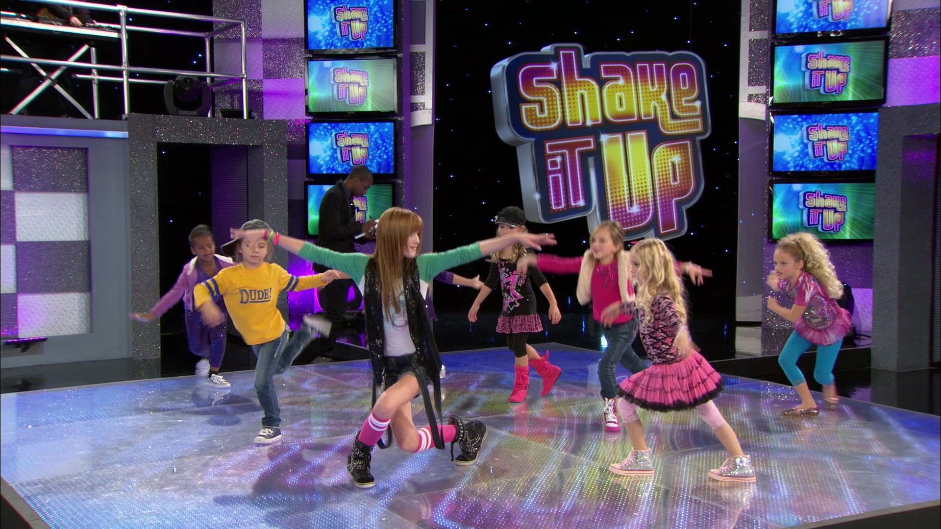 Shake_It_Up_S01E13_1080p_BTD_001159.jpg