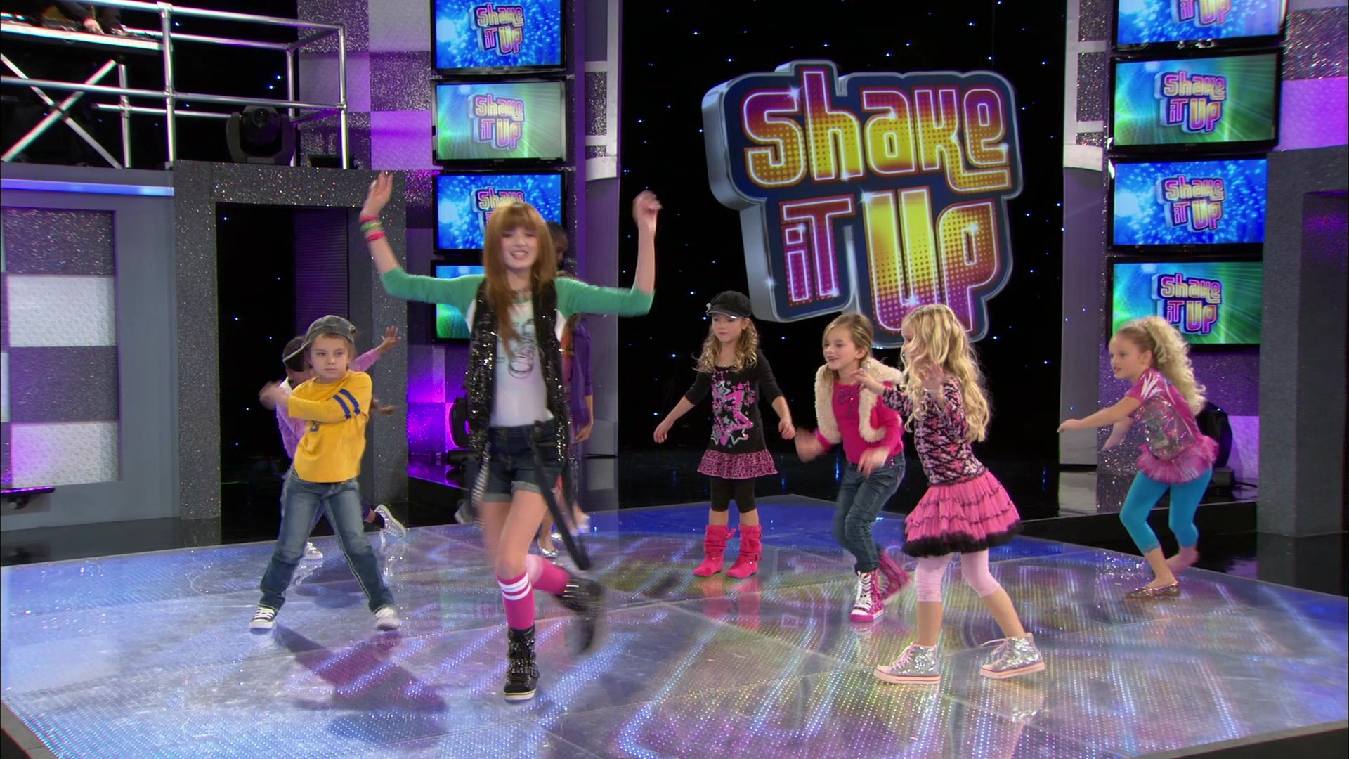 Shake_It_Up_S01E13_1080p_BTD_001160.jpg