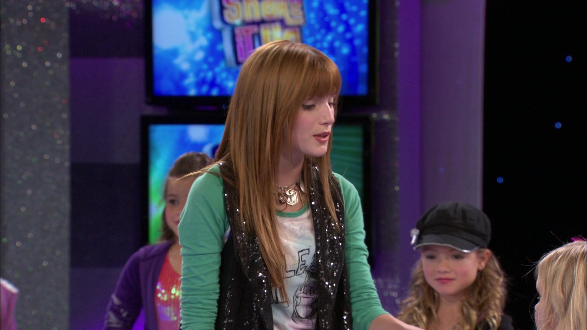 Shake_It_Up_S01E13_1080p_BTD_001183.jpg