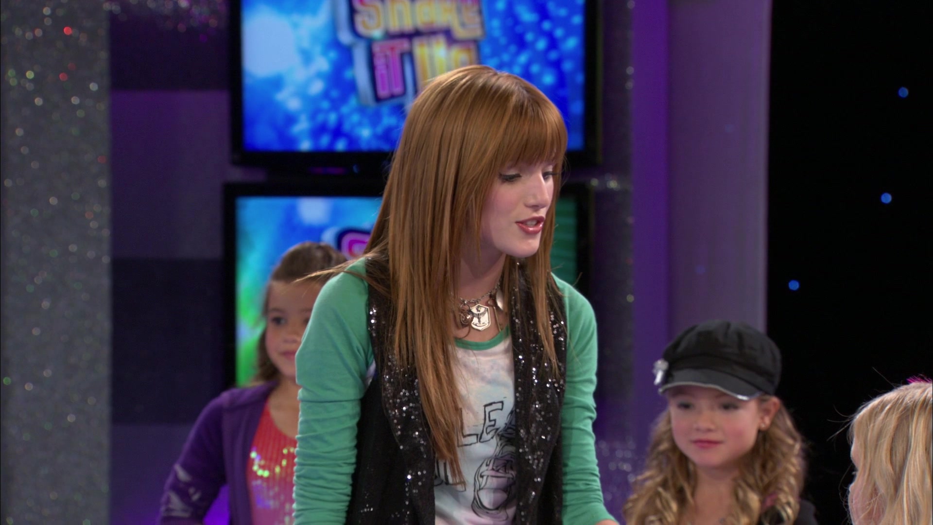 Shake_It_Up_S01E13_1080p_BTD_001184.jpg