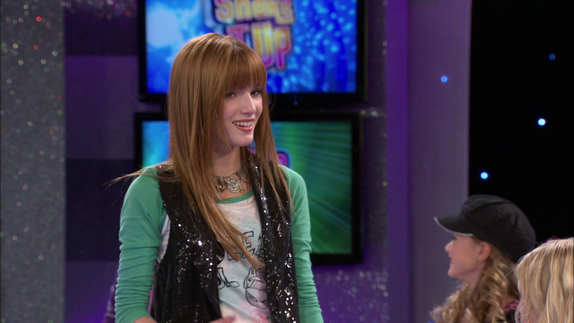 Shake_It_Up_S01E13_1080p_BTD_001198.jpg