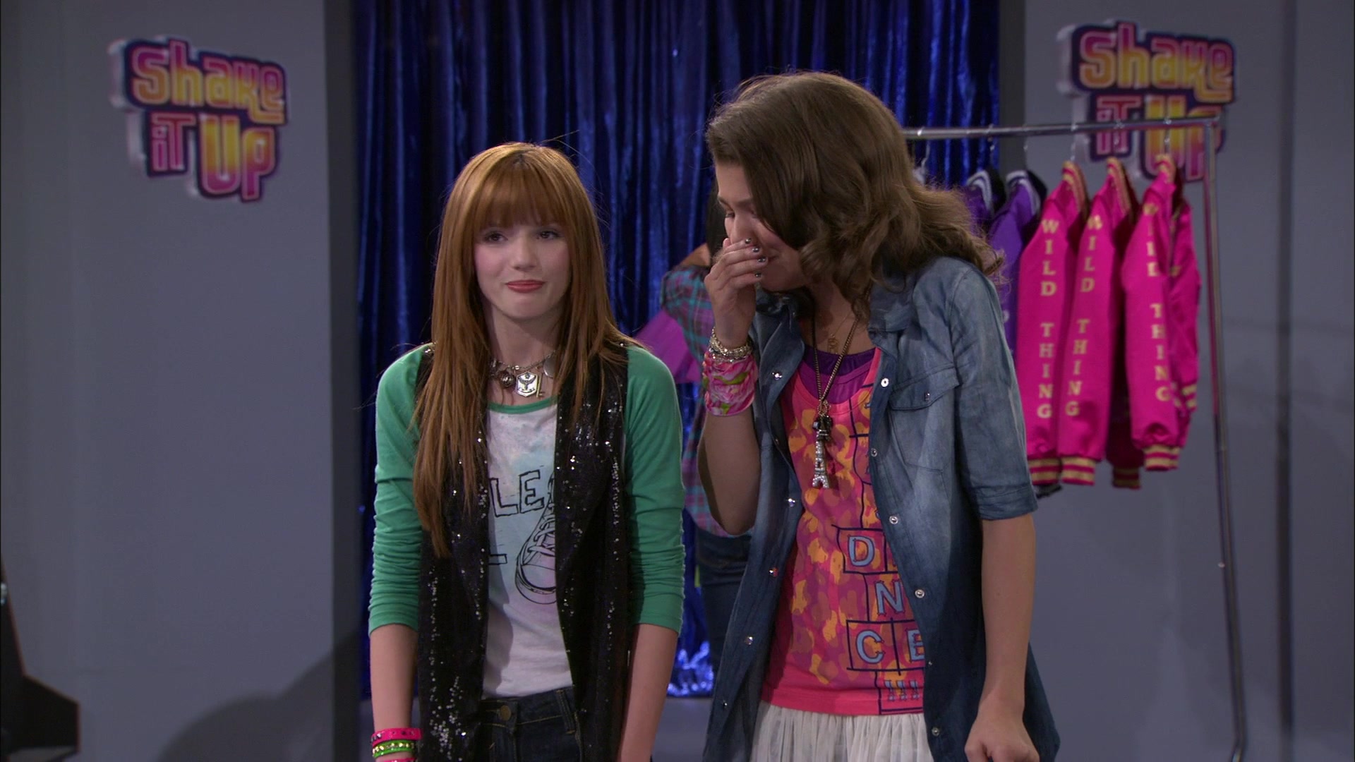 Shake_It_Up_S01E13_1080p_BTD_001338.jpg