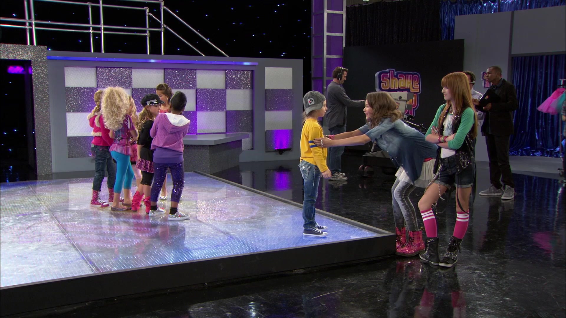 Shake_It_Up_S01E13_1080p_BTD_001739.jpg