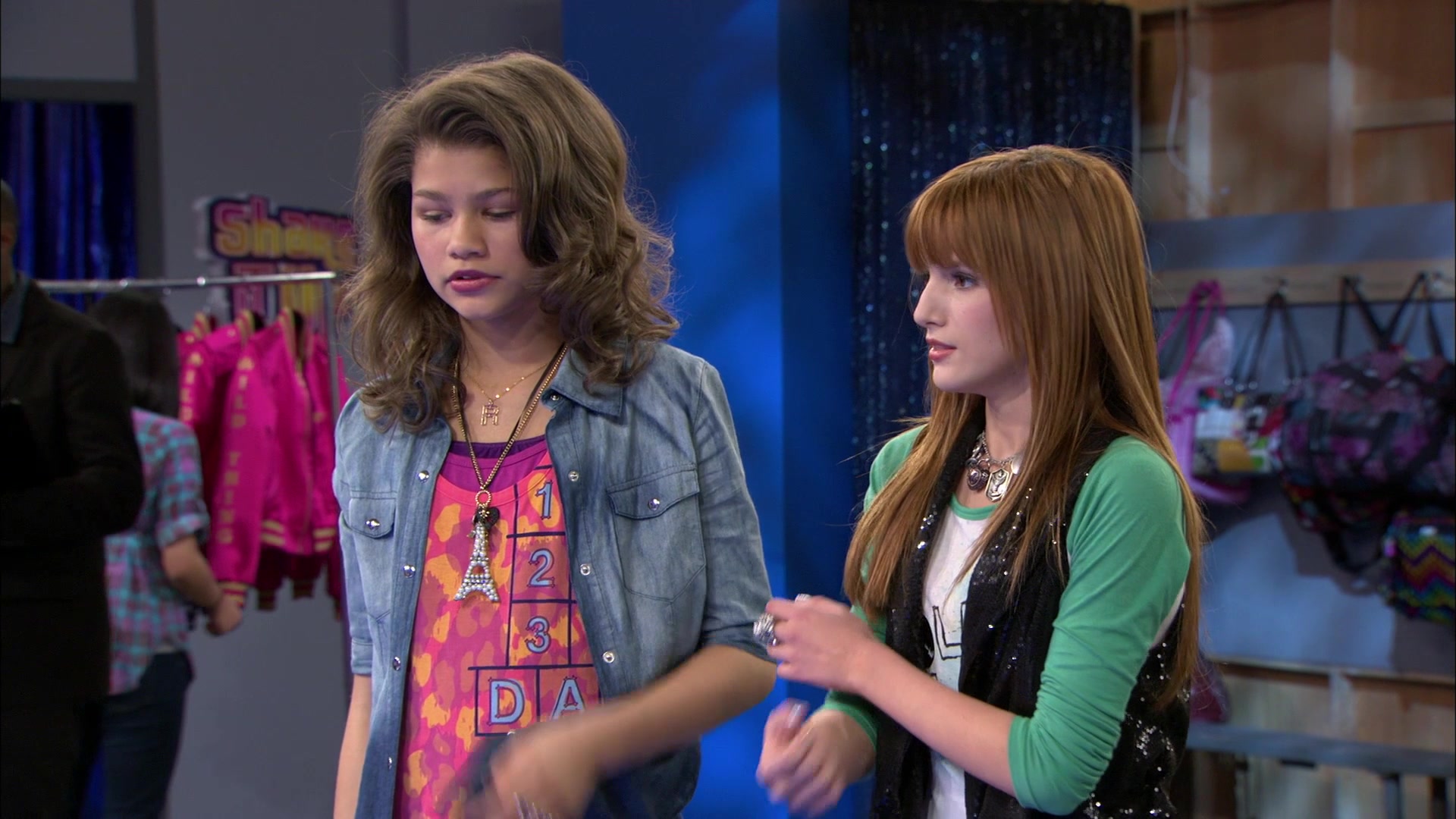 Shake_It_Up_S01E13_1080p_BTD_001752.jpg