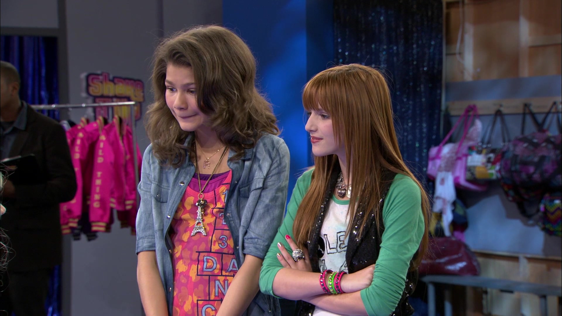 Shake_It_Up_S01E13_1080p_BTD_001759.jpg