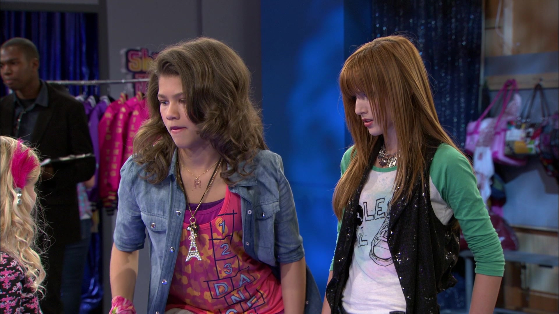 Shake_It_Up_S01E13_1080p_BTD_001828.jpg Shake_It_Up_S01E13_1080p_BTD_001828.jpg