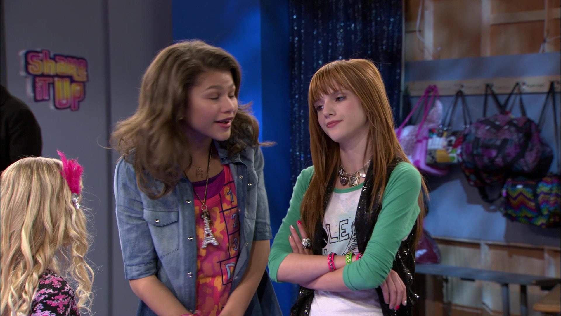 Shake_It_Up_S01E13_1080p_BTD_001855.jpg