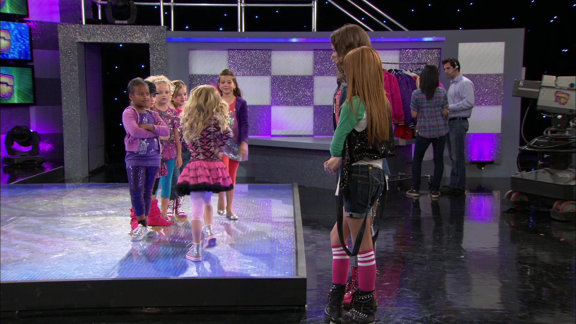 Shake_It_Up_S01E13_1080p_BTD_001892.jpg