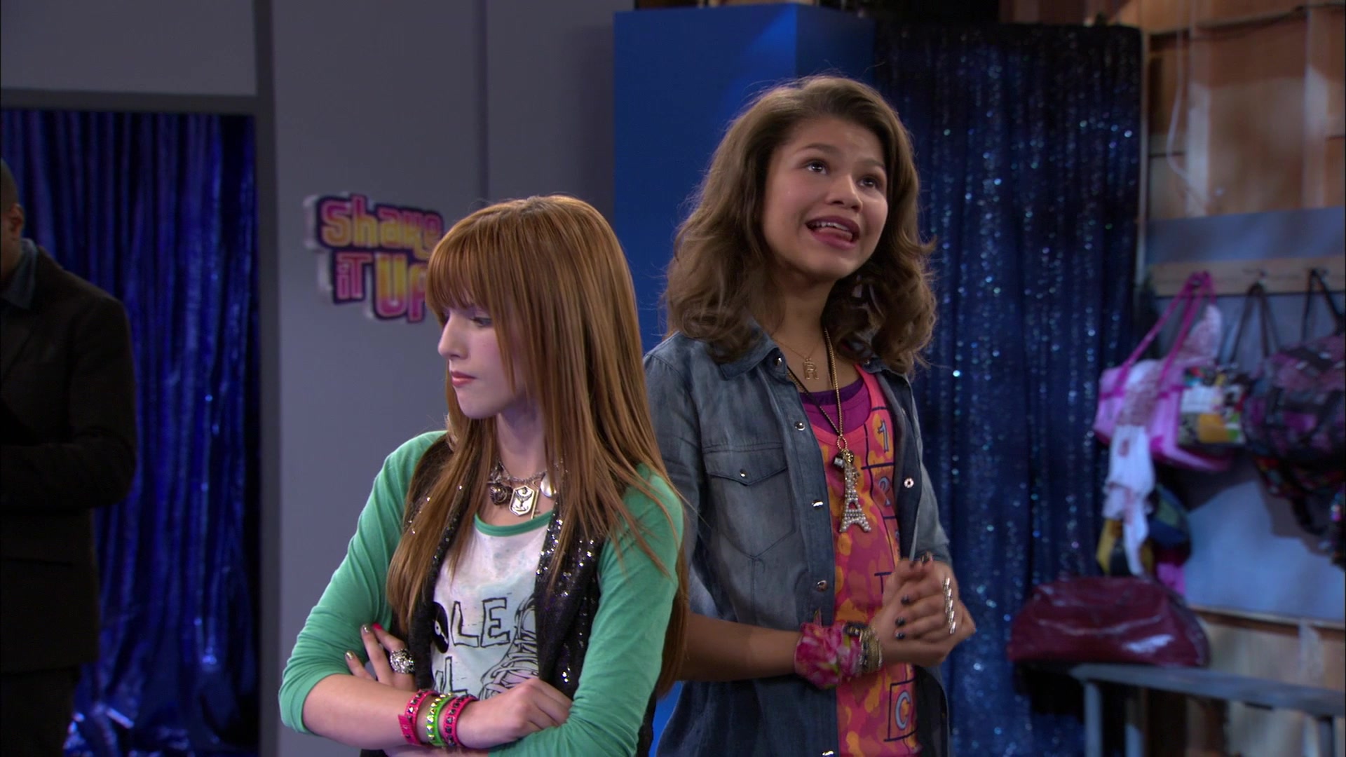 Shake_It_Up_S01E13_1080p_BTD_001903.jpg
