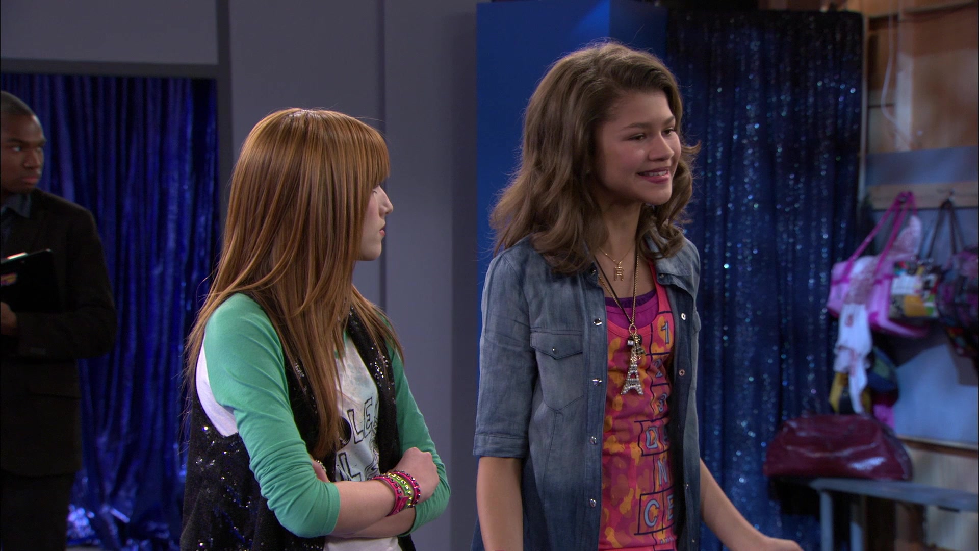 Shake_It_Up_S01E13_1080p_BTD_001912.jpg