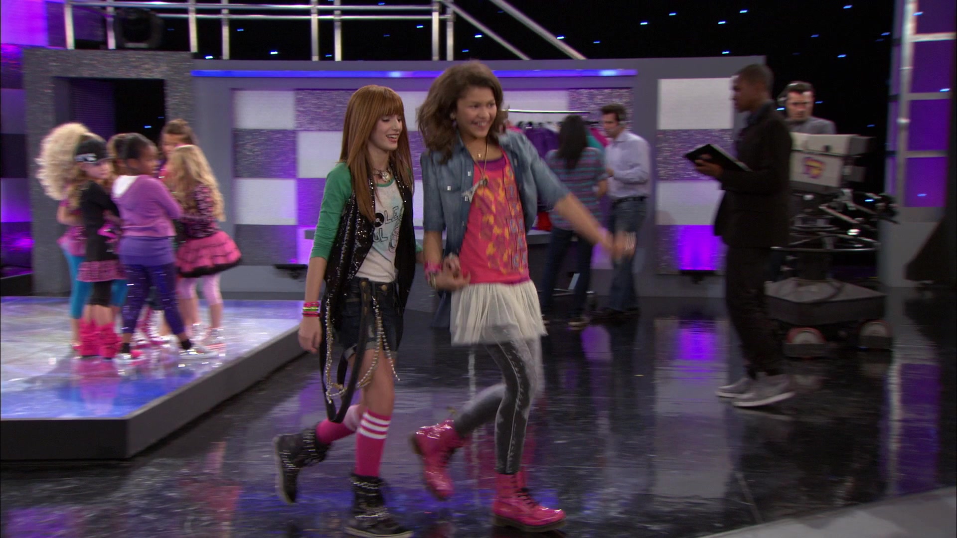 Shake_It_Up_S01E13_1080p_BTD_001951.jpg
