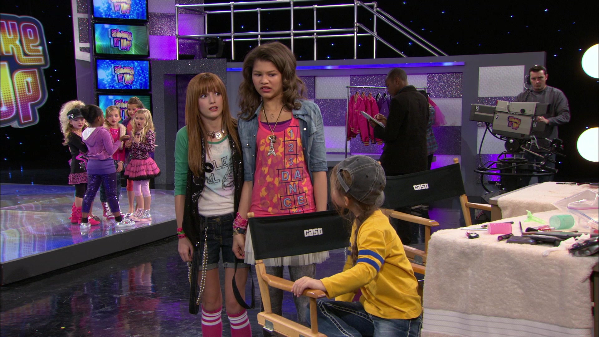 Shake_It_Up_S01E13_1080p_BTD_001962.jpg Shake_It_Up_S01E13_1080p_BTD_001962.jpg