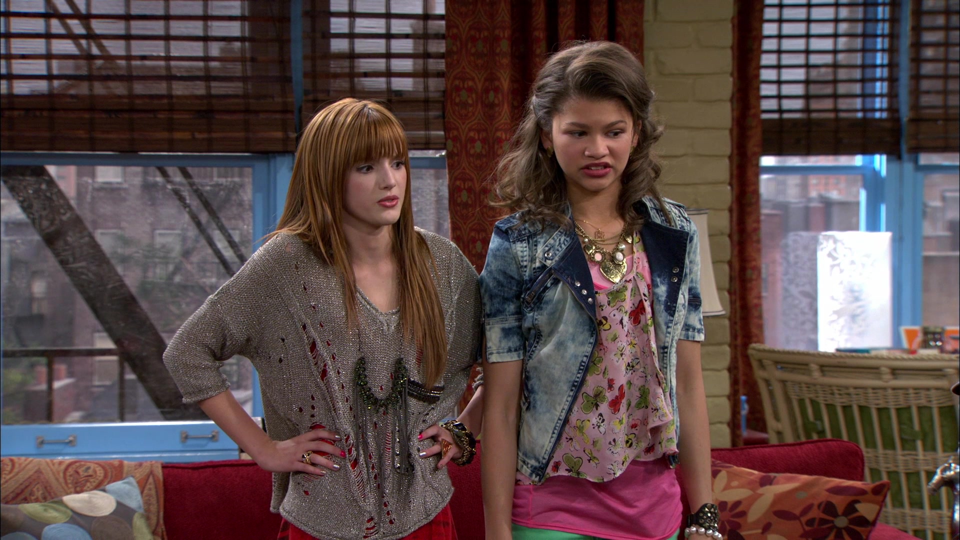 Shake_It_Up_S01E13_1080p_BTD_002027.jpg