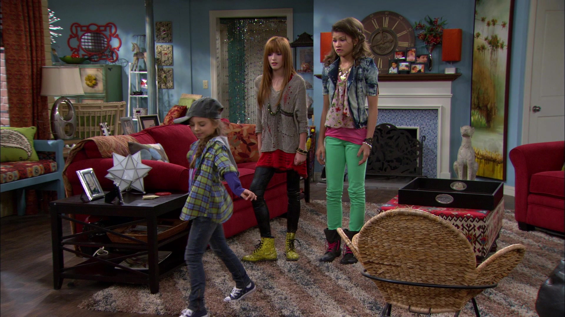 Shake_It_Up_S01E13_1080p_BTD_002179.jpg