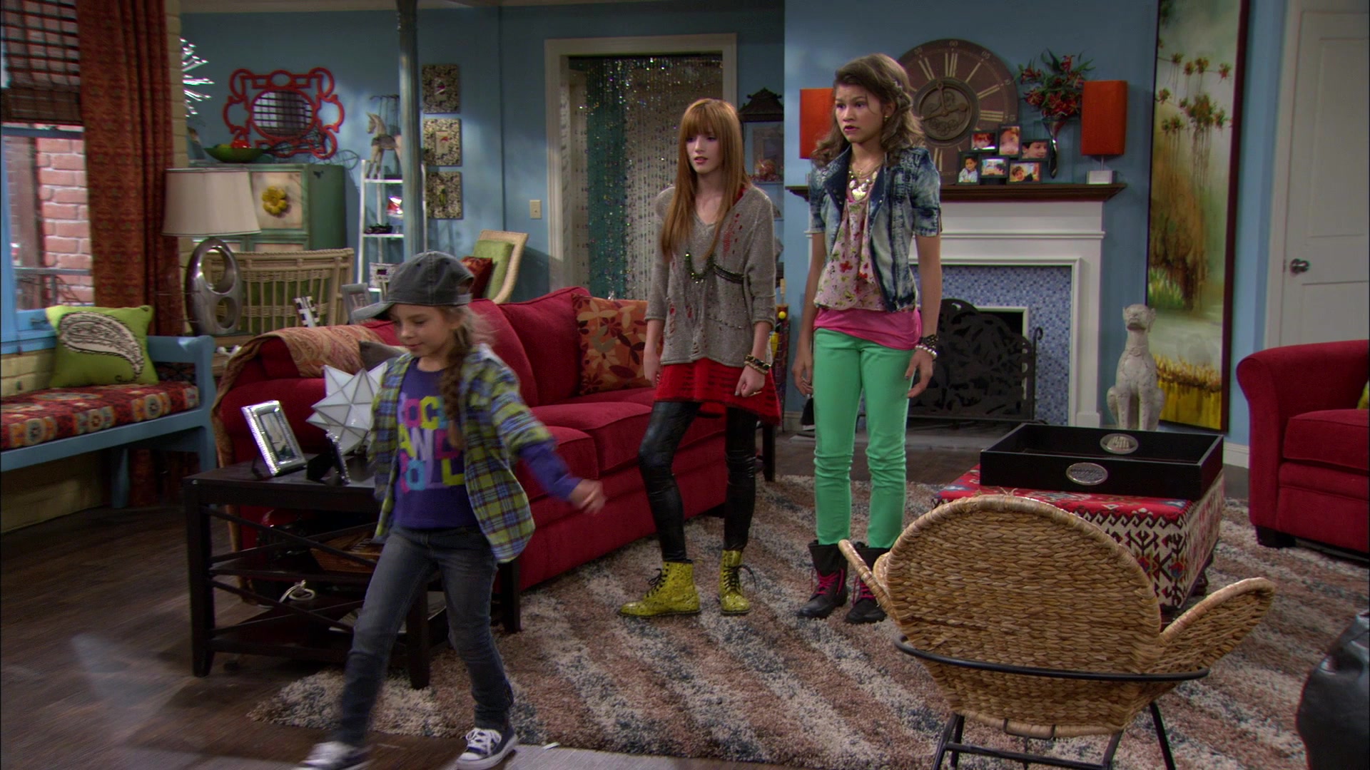 Shake_It_Up_S01E13_1080p_BTD_002180.jpg