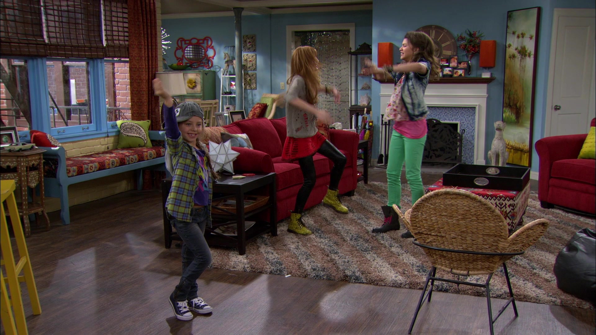 Shake_It_Up_S01E13_1080p_BTD_002193.jpg Shake_It_Up_S01E13_1080p_BTD_002193.jpg