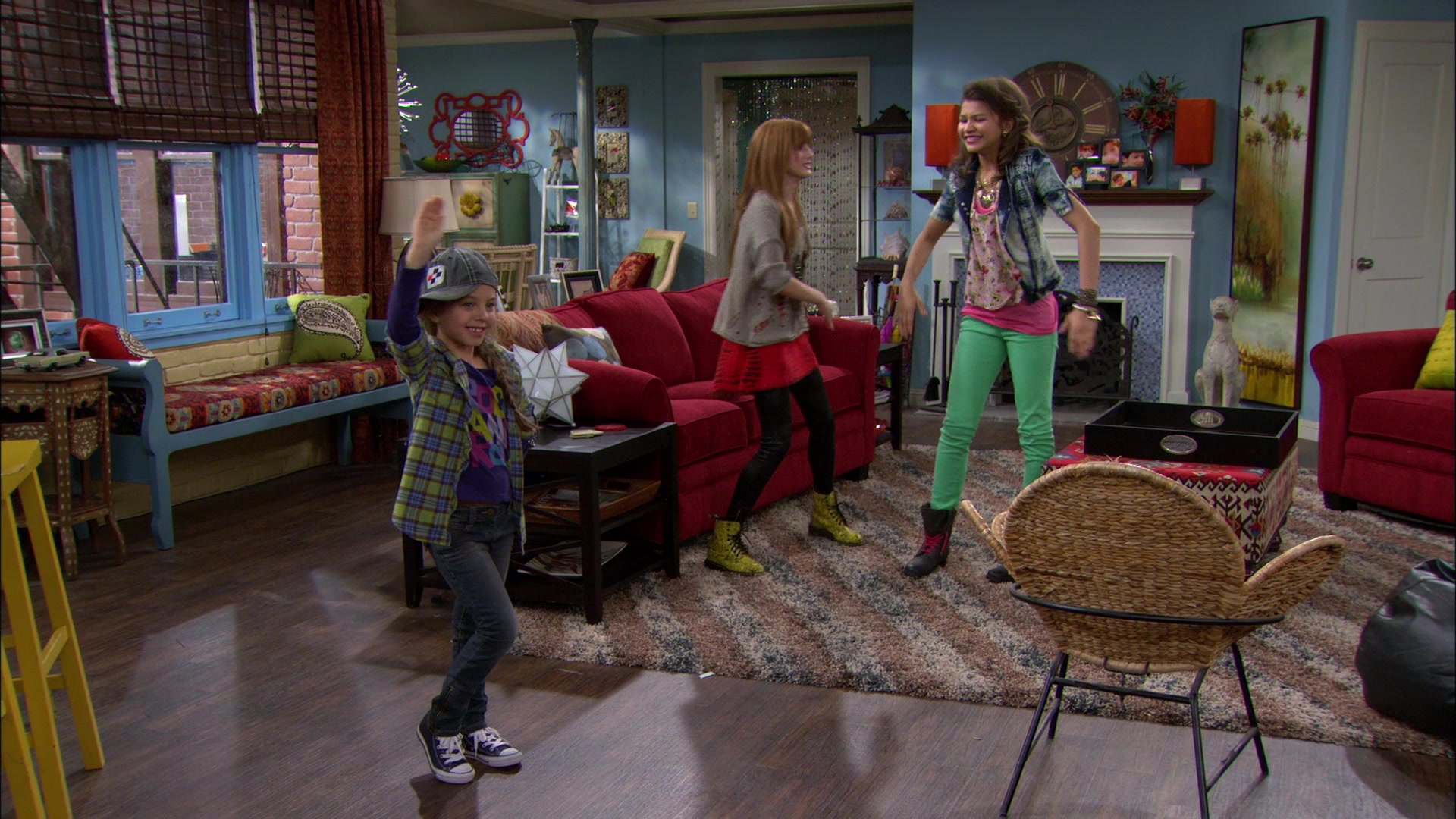Shake_It_Up_S01E13_1080p_BTD_002194.jpg