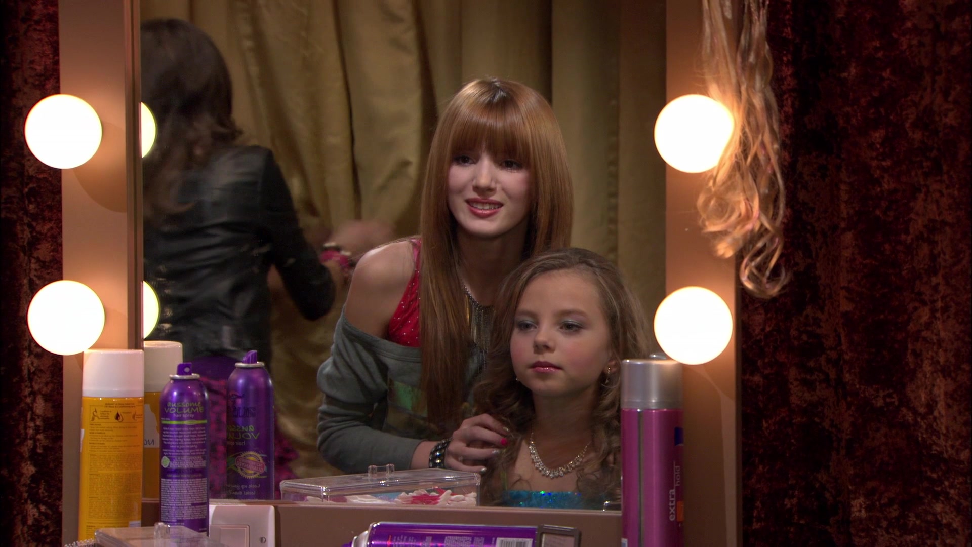 Shake_It_Up_S01E13_1080p_BTD_002356.jpg Shake_It_Up_S01E13_1080p_BTD_002356.jpg