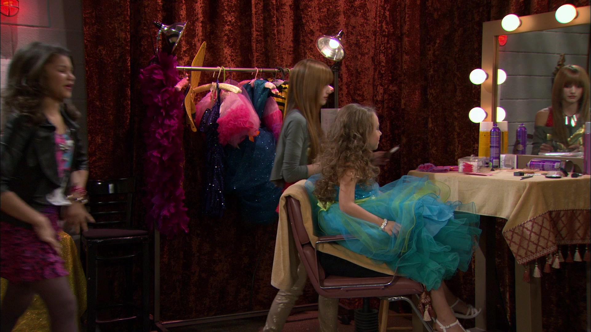 Shake_It_Up_S01E13_1080p_BTD_002380.jpg Shake_It_Up_S01E13_1080p_BTD_002380.jpg