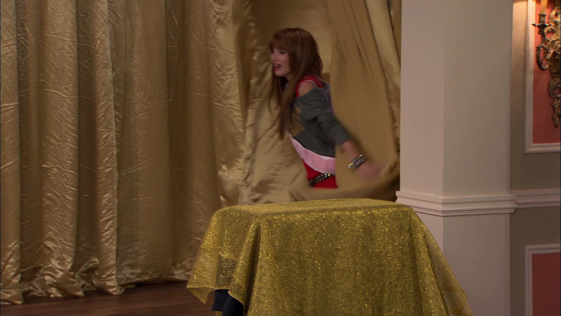 Shake_It_Up_S01E13_1080p_BTD_003082.jpg