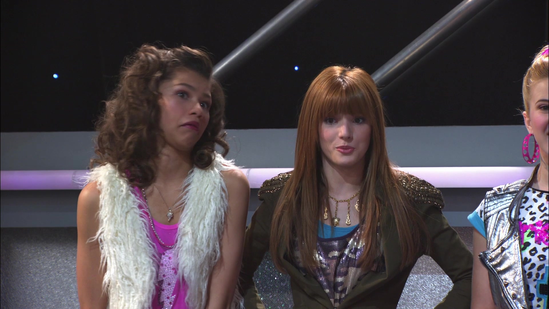 Shake_It_Up_S01E14_1080p_BTD_000253.jpg
