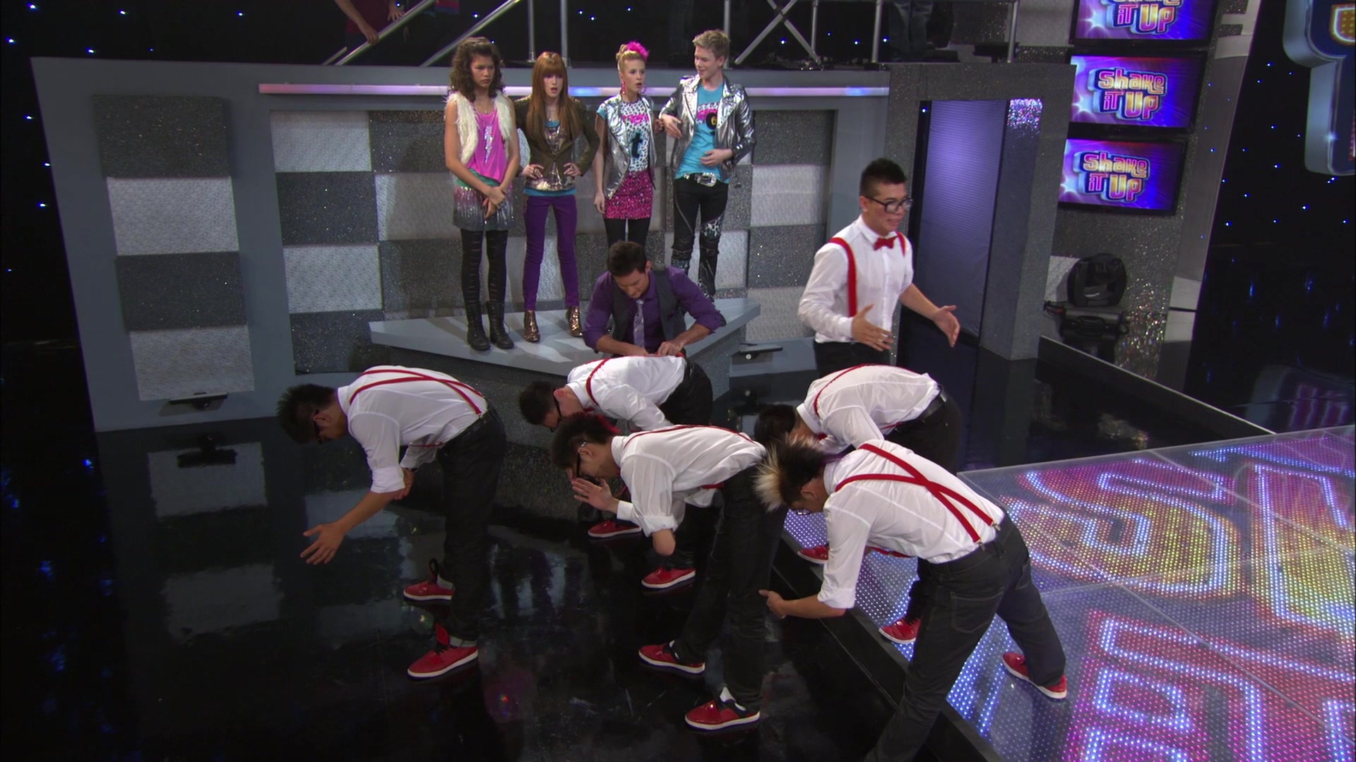 Shake_It_Up_S01E14_1080p_BTD_000308.jpg