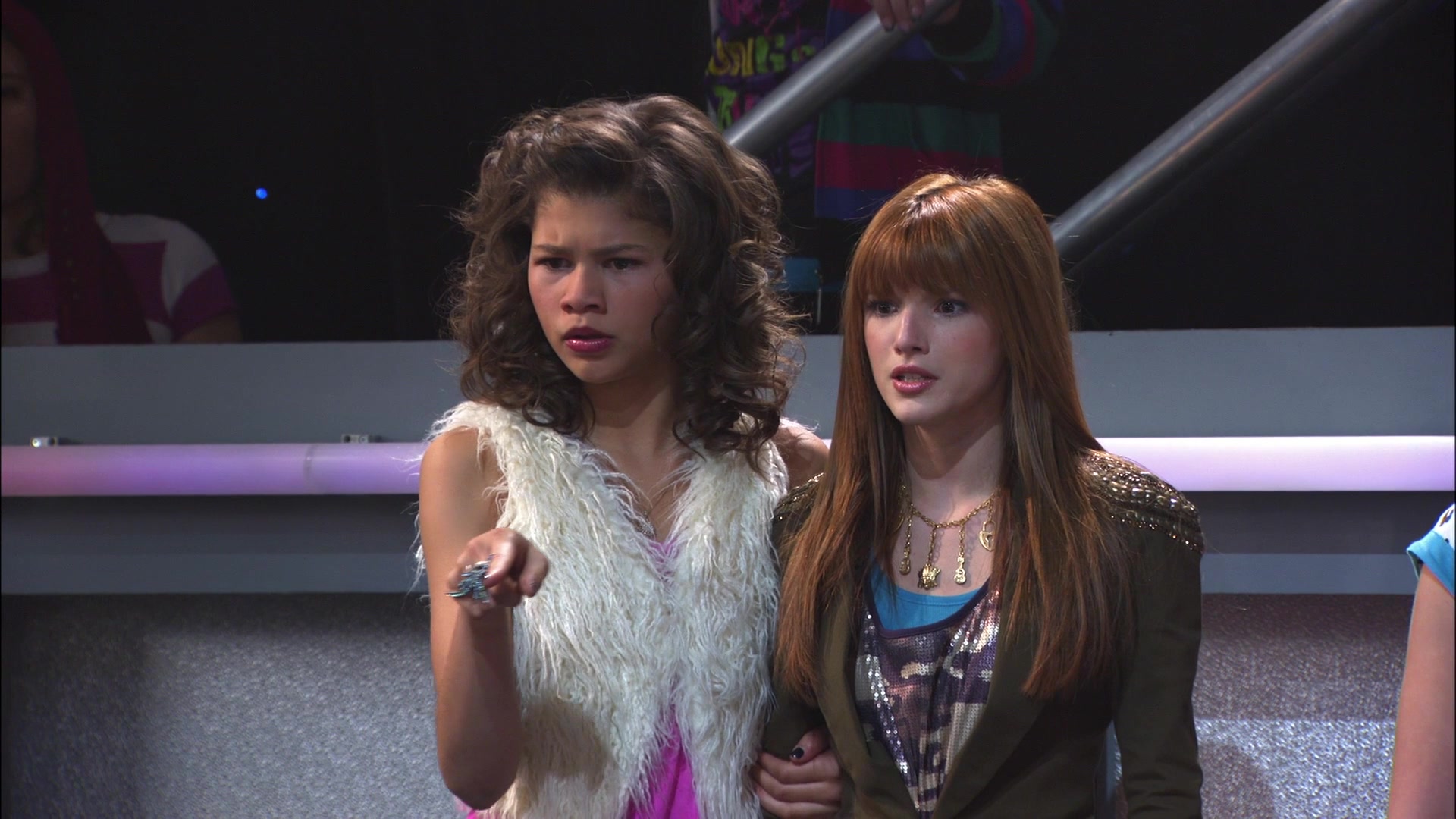 Shake_It_Up_S01E14_1080p_BTD_000320.jpg